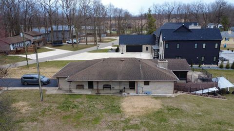 Tiny photo for 2922 S Country Club Dr S Dr, Rochester, IN 46975 (MLS # 202608772)