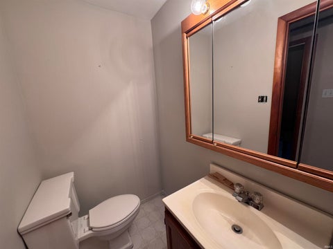 Tiny photo for 2922 S Country Club Dr S Dr, Rochester, IN 46975 (MLS # 202608772)