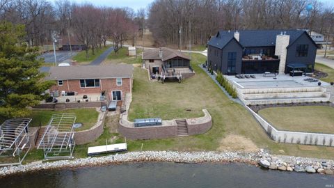 Tiny photo for 2922 S Country Club Dr S Dr, Rochester, IN 46975 (MLS # 202608772)