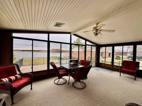 Tiny photo for 2922 S Country Club Dr S Dr, Rochester, IN 46975 (MLS # 202608772)