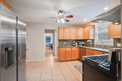Tiny photo for 2201 Eastbrook Drive, Kokomo, IN 46902 (MLS # 202618709)