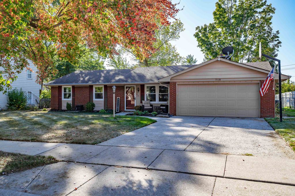 Photo of 7138 Antebellum Boulevard, Fort Wayne, IN 46815 (MLS # 202540632)
