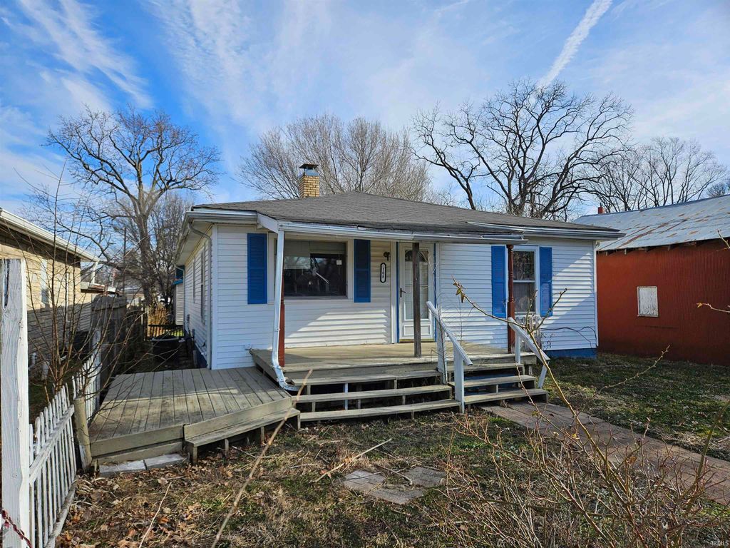 Photo of 108 E Eberwine Avenue, Vincennes, IN 47591 (MLS # 202608644)