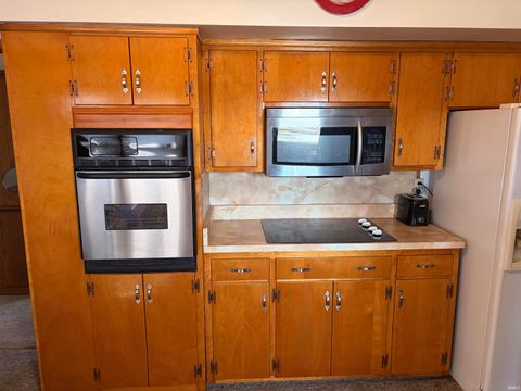 Tiny photo for 9095 E 00 NS Road, Greentown, IN 46936 (MLS # 202604561)