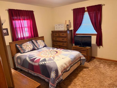 Tiny photo for 9095 E 00 NS Road, Greentown, IN 46936 (MLS # 202604561)