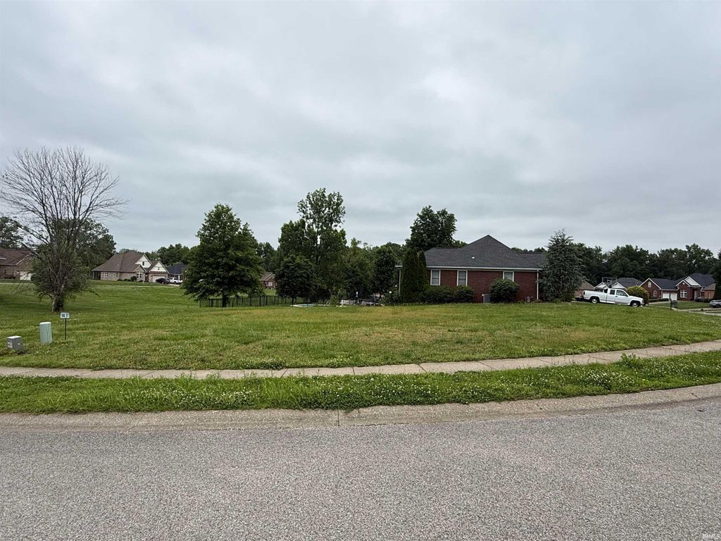 Photo of 280 Persimmon Circle, Boonville, IN 47601 (MLS # 202619726)