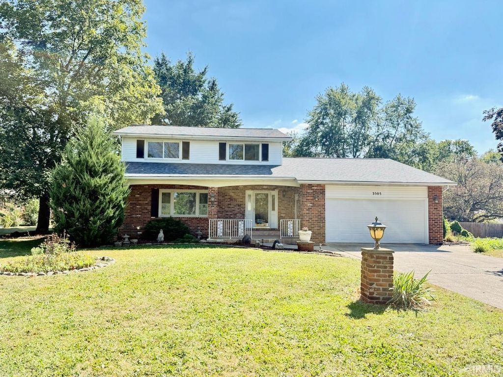 Photo of 3505 W Pettigrew Drive, Muncie, IN 47304 (MLS # 202609540)