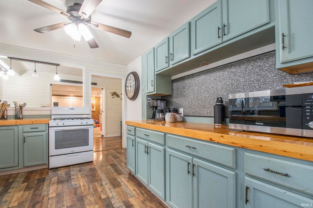 Photo of 58489 County Road 9, Elkhart, IN 46517 (MLS # 202546252)