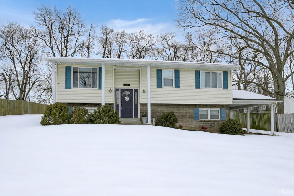 Photo of 6644 Concord Drive, Newburgh, IN 47630 (MLS # 202603801)