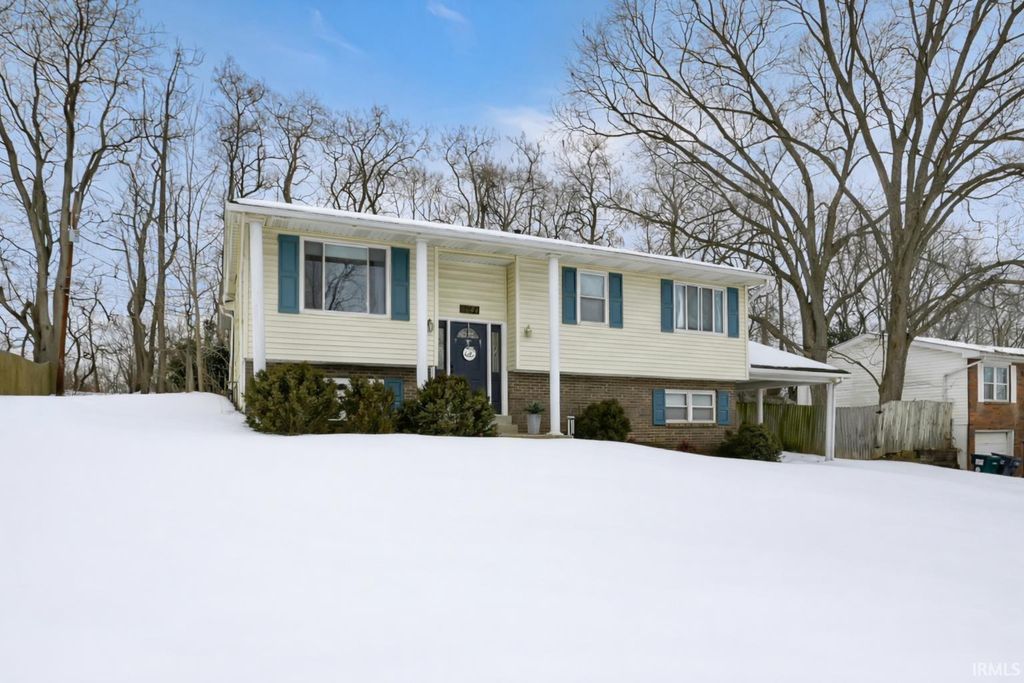 Photo of 6644 Concord Drive, Newburgh, IN 47630 (MLS # 202603801)