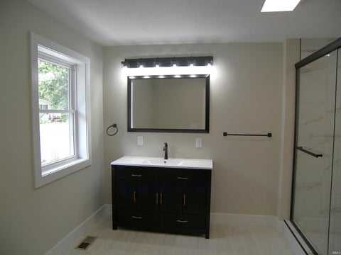 Tiny photo for 2906 E Armstrong Road, Leesburg, IN 46538 (MLS # 202626651)