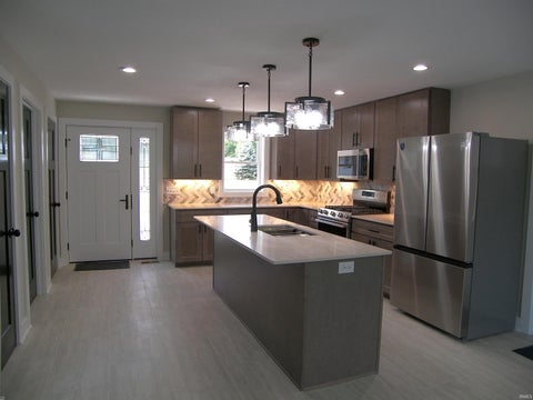 Tiny photo for 2906 E Armstrong Road, Leesburg, IN 46538 (MLS # 202626651)
