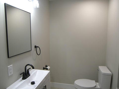 Tiny photo for 2906 E Armstrong Road, Leesburg, IN 46538 (MLS # 202626651)