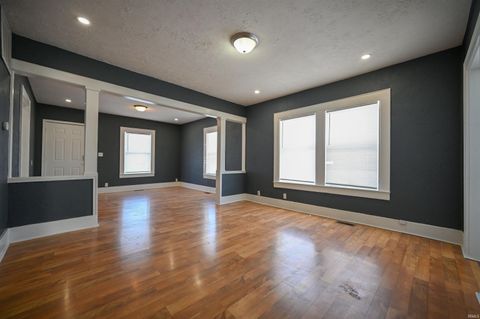 Tiny photo for 1031 E LAGUNA Street, Kokomo, IN 46902 (MLS # 202602795)