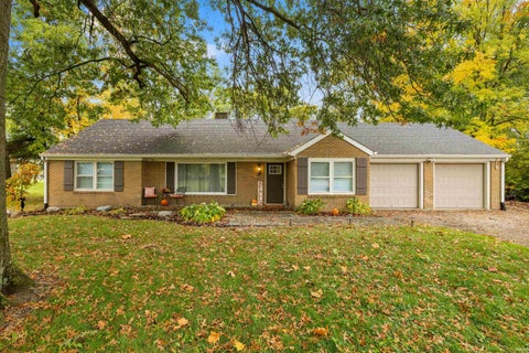 Photo of 6629 Coldwater Road, Fort Wayne, IN 46825 (MLS # 202643799)