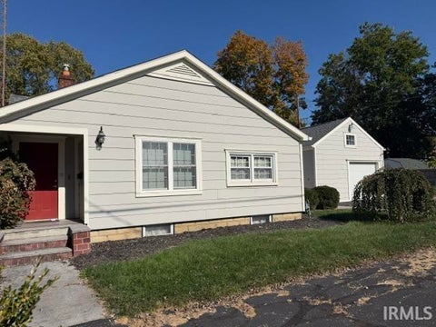 Tiny photo for 630 Chestnut Street, Kokomo, IN 46902 (MLS # 202644093)