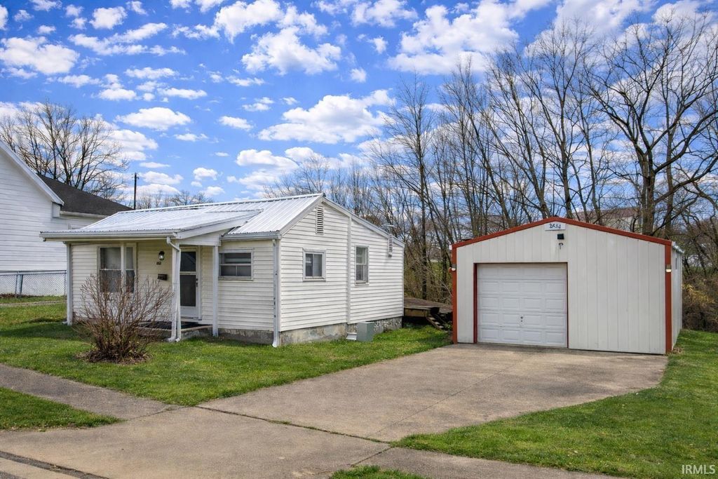 Photo of 600 State Street, Wabash, IN 46992 (MLS # 202608341)