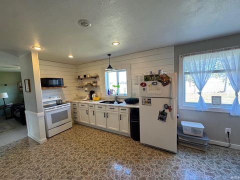 Tiny photo for 2787 southway, Rochester, IN 46975 (MLS # 202606435)