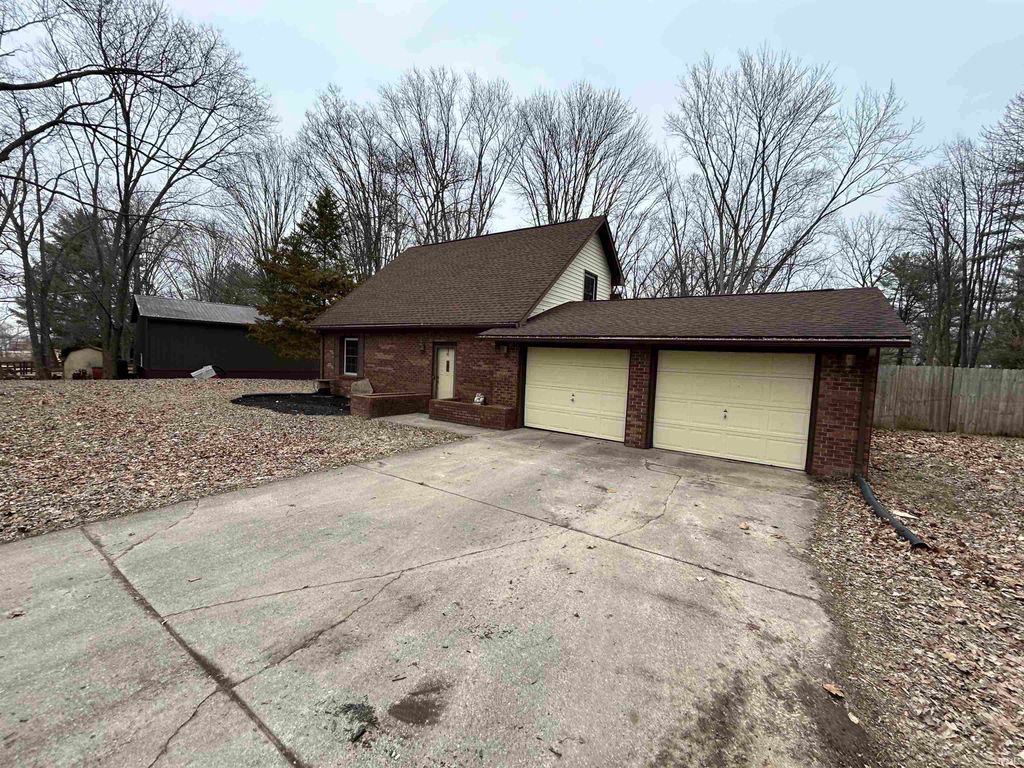 Photo of 4018 N Purcell Lane, Vincennes, IN 47591 (MLS # 202604993)