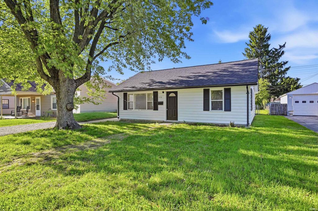 Photo of 1713 E 24th Street, Muncie, IN 47304 (MLS # 202619451)