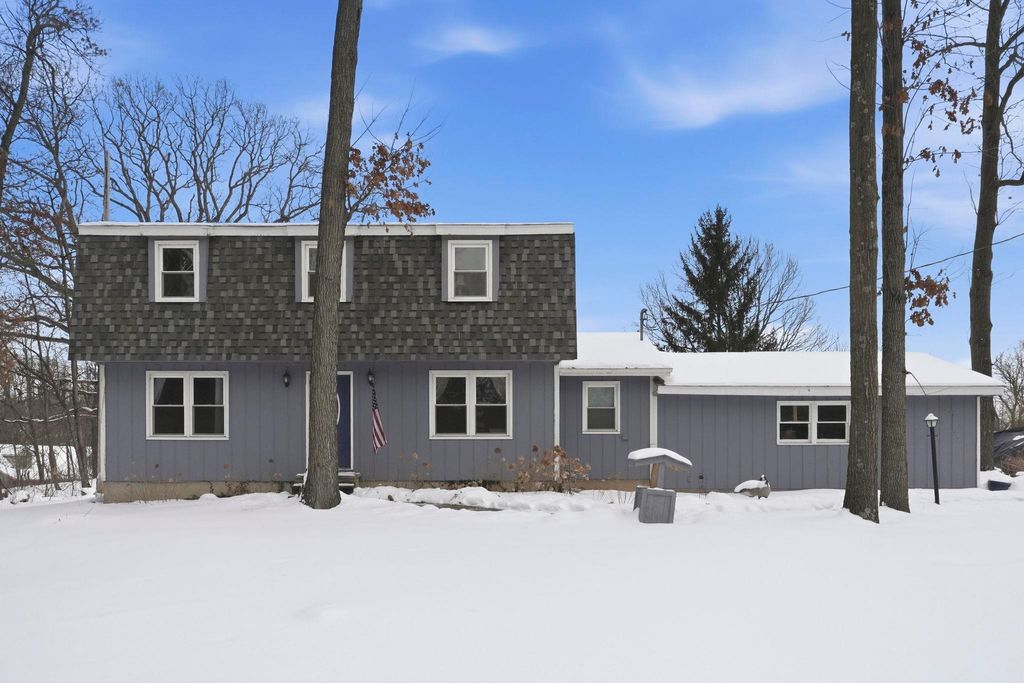 Photo of 1550 N 290 W, Angola, IN 46703 (MLS # 202603021)