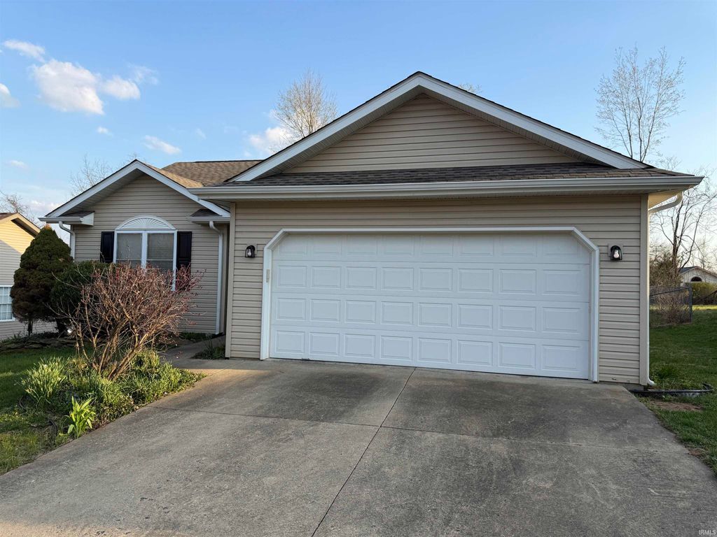 Photo of 390 E Cardinal Glen Drive, Bloomington, IN 47401 (MLS # 202612591)