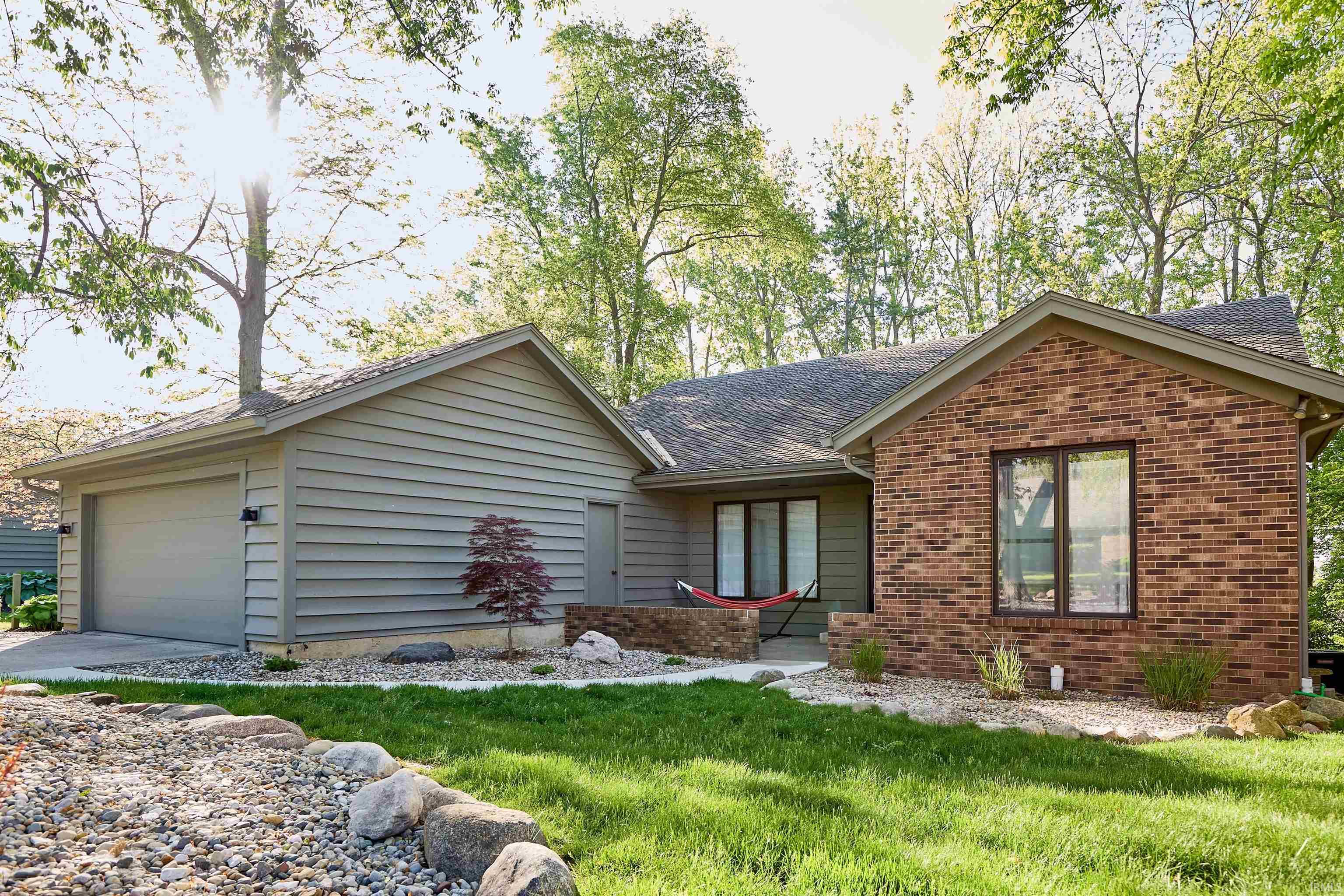 6527 E Canal Pointe Lane

                                                                             Fort Wayne                                

                                    , IN - $400,000