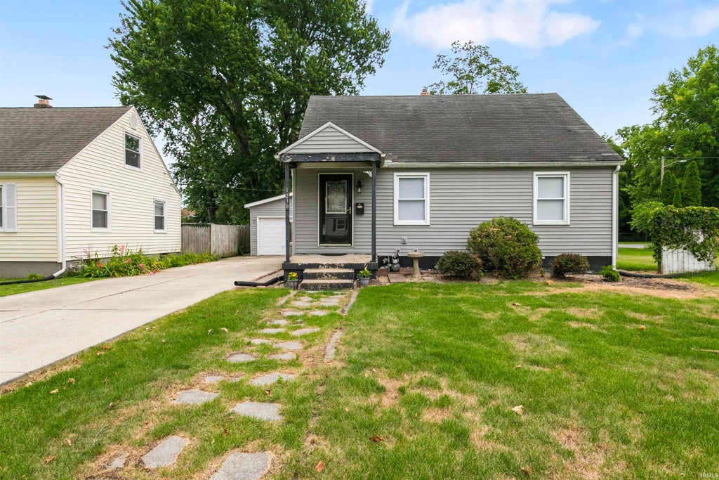 Photo of 1238 Academy Place, South Bend, IN 46616 (MLS # 202632253)