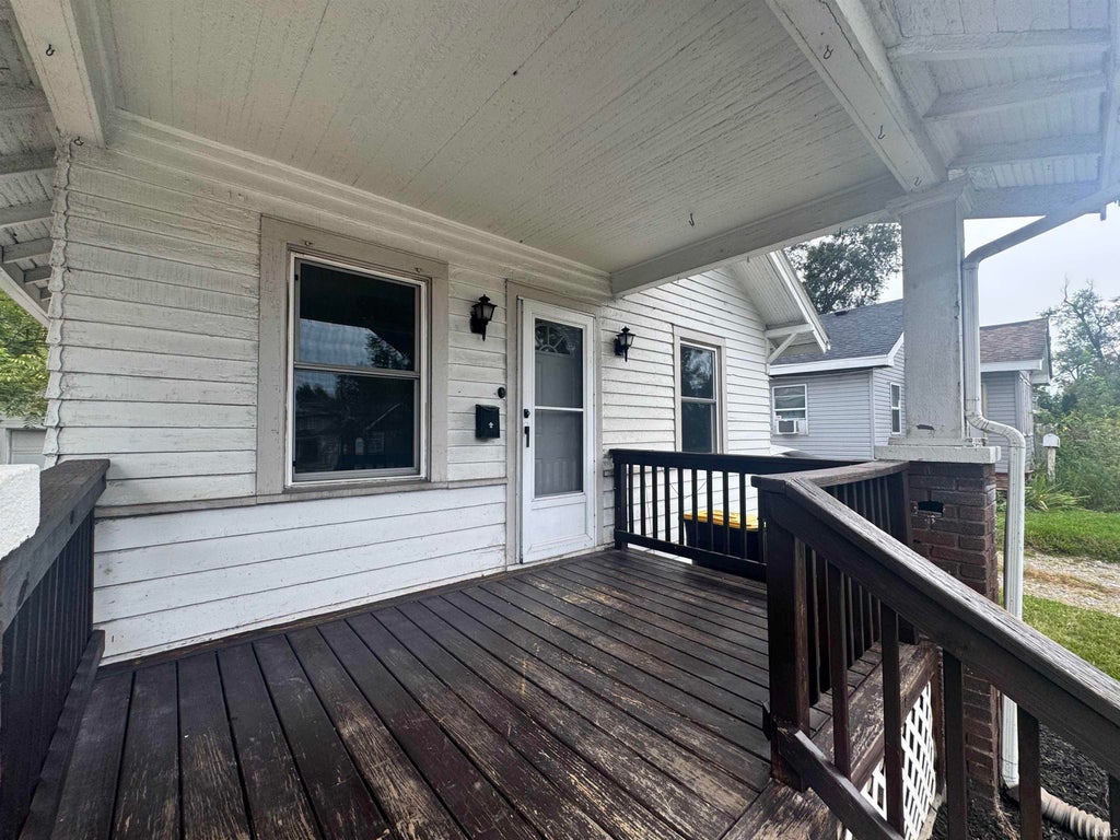 Photo of 3935 S Clinton Street, Fort Wayne, IN 46806 (MLS # 202636436)