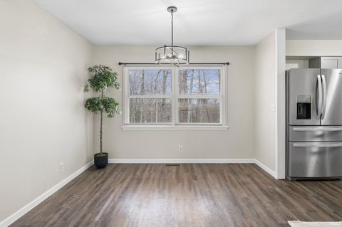 Tiny photo for 100 Foxwood Court, Lafayette, IN 47905 (MLS # 202609457)