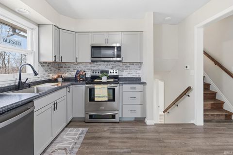 Tiny photo for 100 Foxwood Court, Lafayette, IN 47905 (MLS # 202609457)