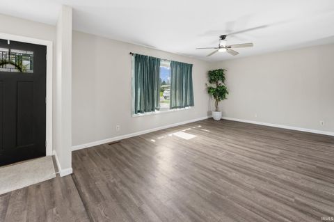 Tiny photo for 100 Foxwood Court, Lafayette, IN 47905 (MLS # 202609457)