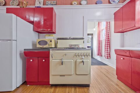 Tiny photo for 310 Washington Avenue, Evansville, IN 47713 (MLS # 202600182)