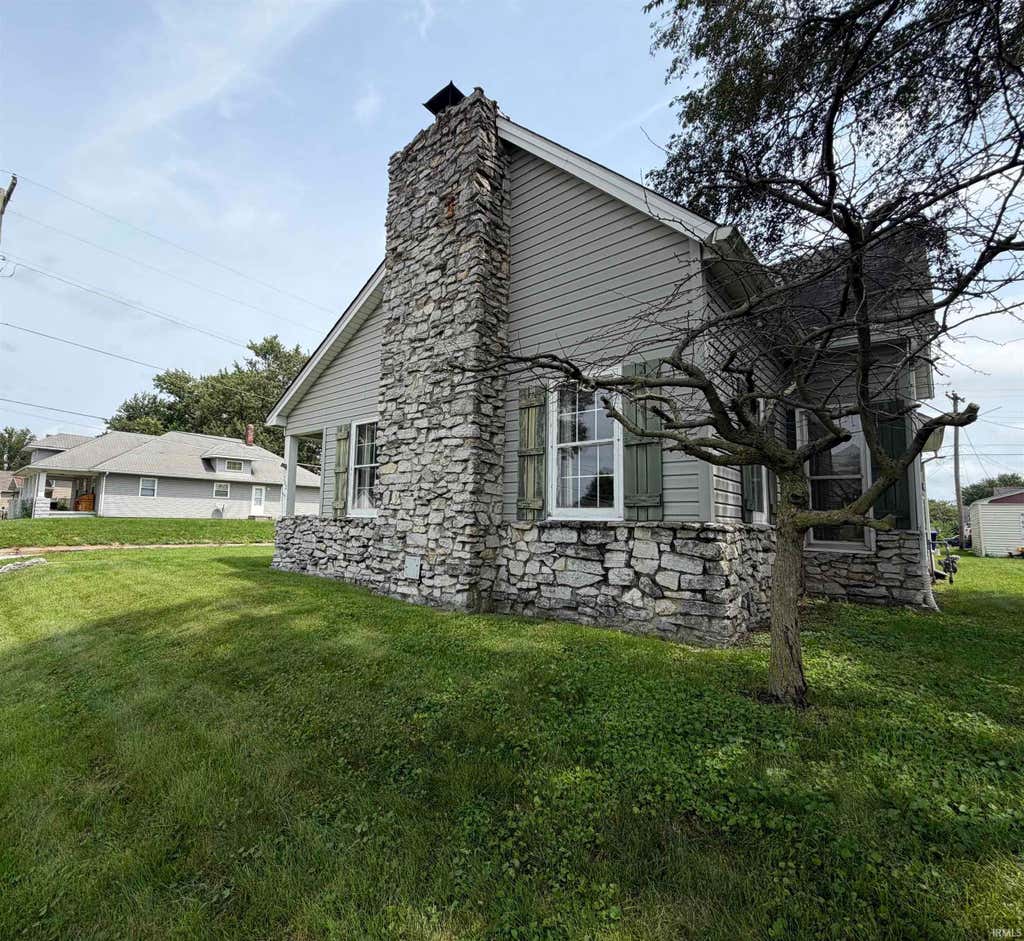 Photo of 702 S Apperson Way, Kokomo, IN 46901 (MLS # 202633058)