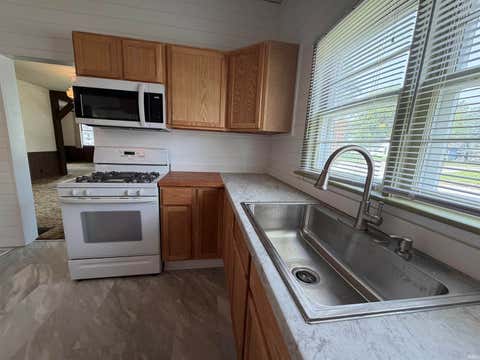 Tiny photo for 702 S Apperson Way, Kokomo, IN 46901 (MLS # 202633058)