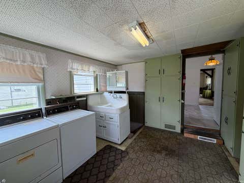 Tiny photo for 702 S Apperson Way, Kokomo, IN 46901 (MLS # 202633058)