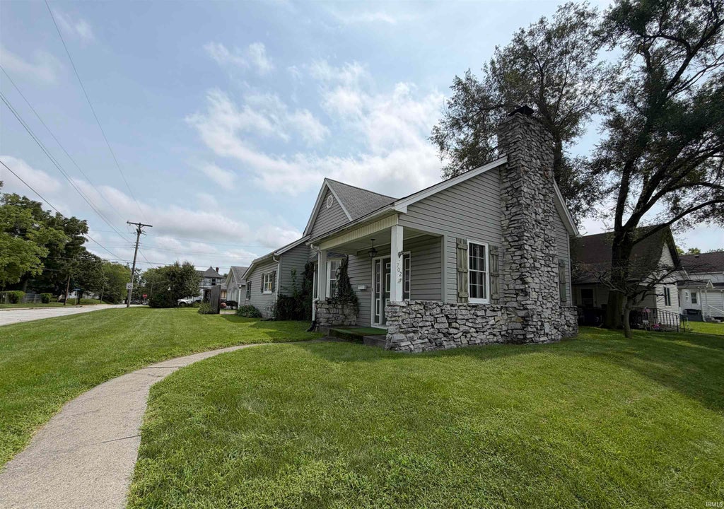 Photo of 702 S Apperson Way, Kokomo, IN 46901 (MLS # 202633058)