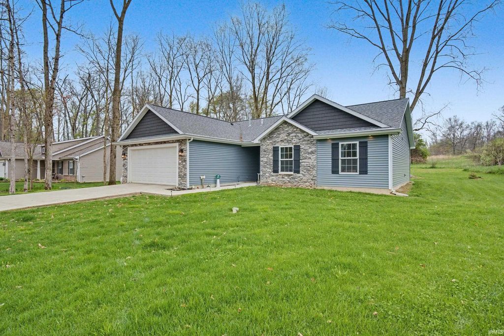 Photo of 9072 N Overlook Drive, Rome City, IN 46784 (MLS # 202615043)