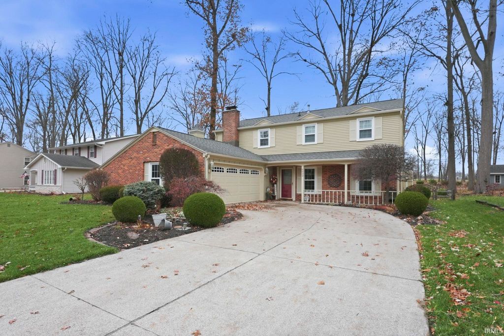 Photo of 6033 Monarch Drive, Fort Wayne, IN 46815 (MLS # 202547572)