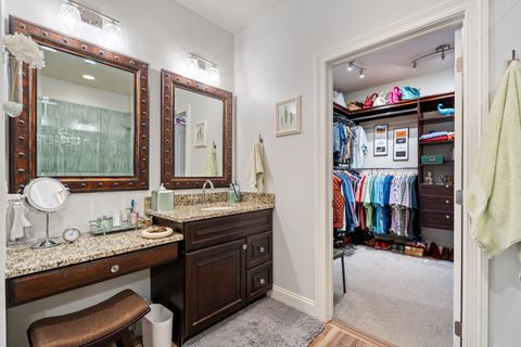 Tiny photo for 133 E Barrington Place, Warsaw, IN 46582 (MLS # 202619282)