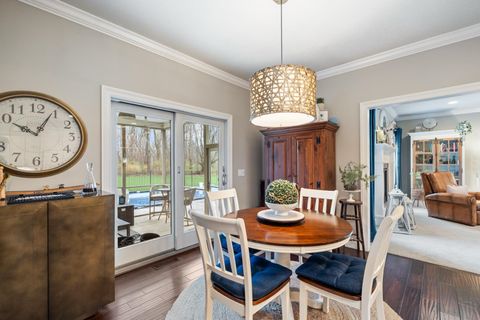 Tiny photo for 133 E Barrington Place, Warsaw, IN 46582 (MLS # 202619282)