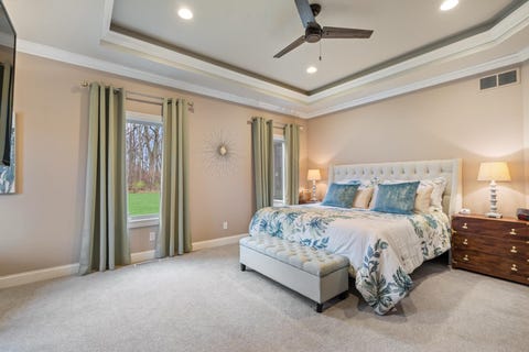 Tiny photo for 133 E Barrington Place, Warsaw, IN 46582 (MLS # 202619282)