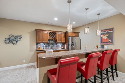 Tiny photo for 133 E Barrington Place, Warsaw, IN 46582 (MLS # 202619282)