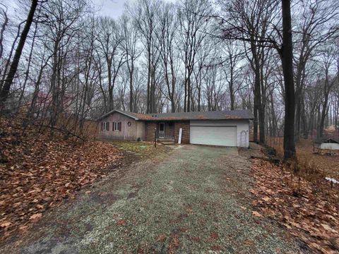Photo of 1680 S Ridgeview Road, Logansport, IN 46947 (MLS # 202600554)