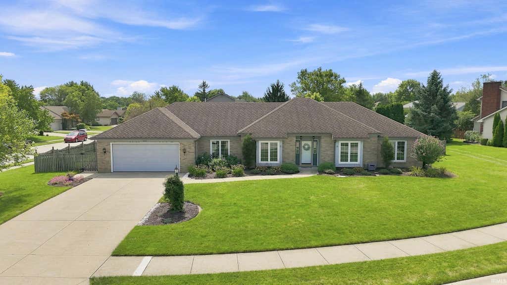 Photo of 1232 Willowind Trail, Fort Wayne, IN 46845 (MLS # 202634417)