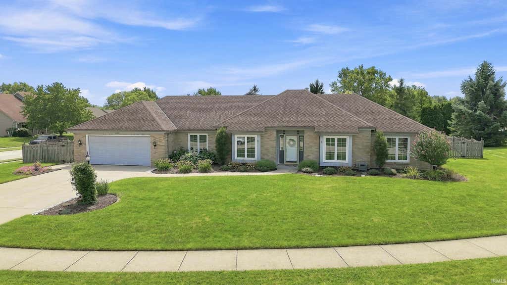 Photo of 1232 Willowind Trail, Fort Wayne, IN 46845 (MLS # 202634417)