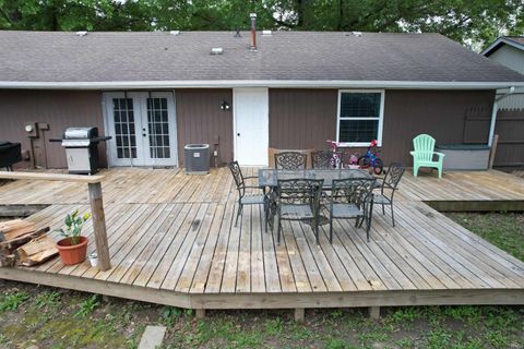 Tiny photo for 510 Beechwood Drive, Monticello, IN 47960 (MLS # 202619563)