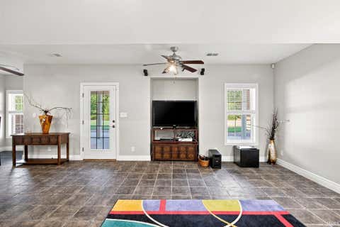Tiny photo for 8686 N 100 W, West Lafayette, IN 47906 (MLS # 202635040)