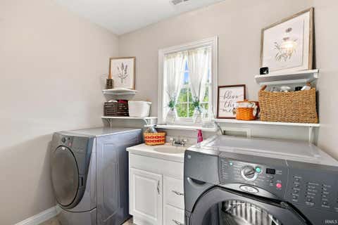 Tiny photo for 8686 N 100 W, West Lafayette, IN 47906 (MLS # 202635040)