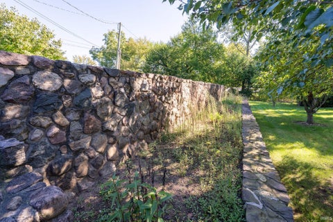 Tiny photo for 60196 Surrey Lane, Elkhart, IN 46517 (MLS # 202640939)